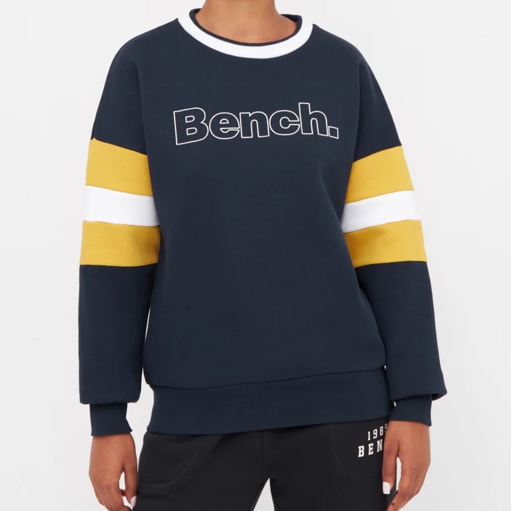 NWT Bench Pullover Navy Sweatshirt Size M